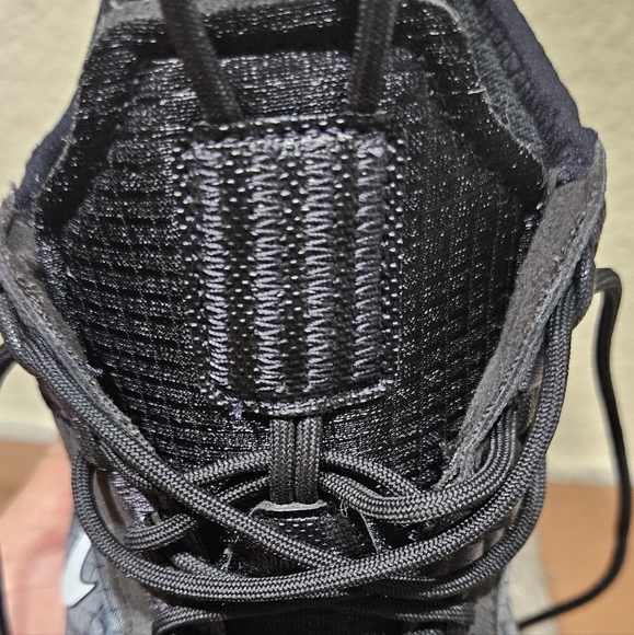 Nike Men's Black and Gray Sneakers - Picture 13 of 16